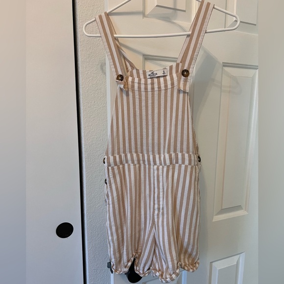 Neutral Striped romper / overalls - Picture 1 of 3
